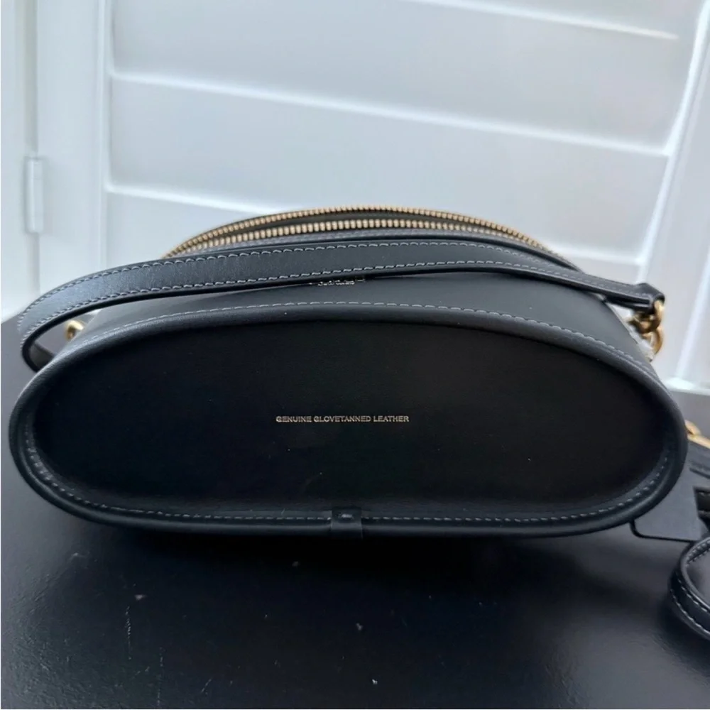 New COACH Trail Bag in black Leather with Gold Hardware - Picture 7 of 8